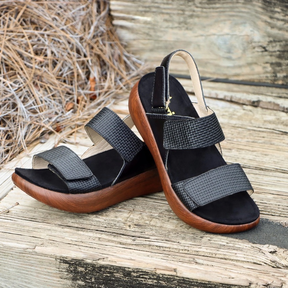 Alegria Bailee Woven Noir Faux Wood Platform Sandals